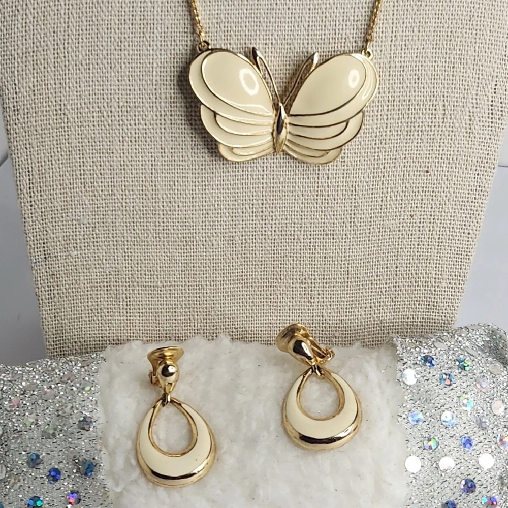 Vintage Gold Tone Butterfly Necklace & Earrings Set Cream Enamel Clip On MCM